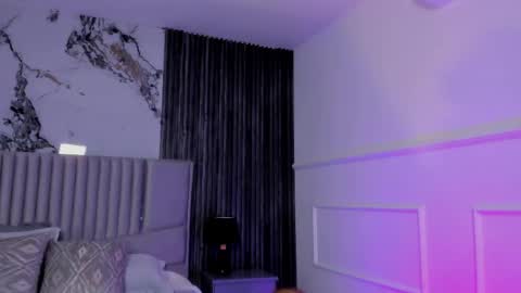Lola Angel online show from May 15, 11:01 pm