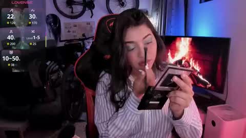 lolaasmith_21 online show from February 14, 7:16 am