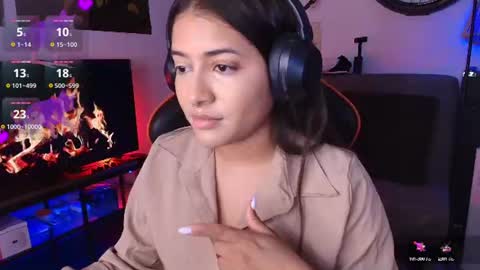Snapshot of lolaasmith_21 chatting on July 5, 5:31 pm lolaasmith_21 online show from July 5, 5:31 pm