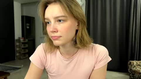 lolaatatee online show from May 21, 8:27 pm