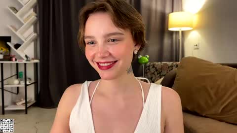 Snapshot of lolaatatee chatting on July 2, 6:58 pm lolaatatee online show from July 2, 6:58 pm