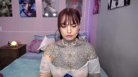 Snapshot of lolabrouse__ chatting on October 21, 8:20 pm Lola online show from October 21, 8:20 pm