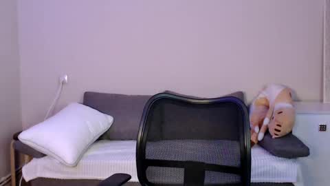 Snapshot of lolacash777 chatting on May 3, 6:14 pm lolacash777 online show from May 3, 6:14 pm