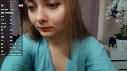 lolacorish online show from February 25, 11:20 am