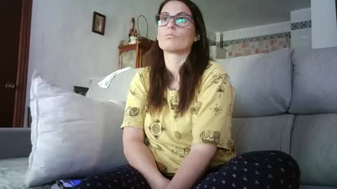 LOLA HUESO y ERIC online show from April 21, 2:23 pm