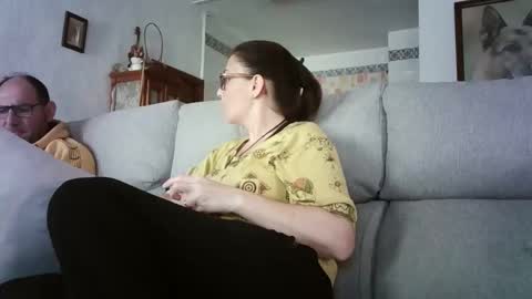 Snapshot of lolahueso chatting on April 27, 2:48 pm LOLA HUESO y ERIC online show from April 27, 2:48 pm