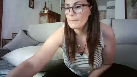 Snapshot of lolahueso chatting on May 8, 2:22 pm LOLA HUESO y ERIC online show from May 8, 2:22 pm
