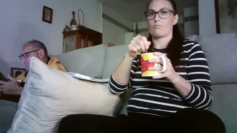 Snapshot of lolahueso chatting on May 15, 2:35 pm LOLA HUESO y ERIC online show from May 15, 2:35 pm