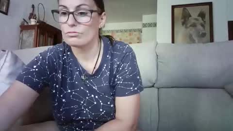 Snapshot of lolahueso chatting on June 4, 2:23 pm LOLA HUESO y ERIC online show from June 4, 2:23 pm