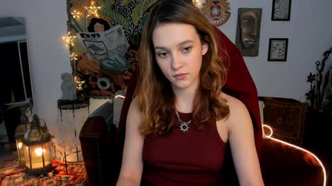 lolalemona online show from December 7, 12:35 pm