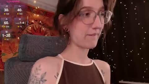 lolami_ online show from June 13, 8:45 am