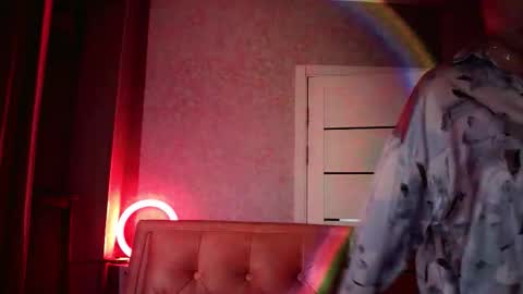 Lola online show from September 27, 3:17 pm