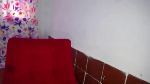 lolamourin online show from November 9, 1:31 pm