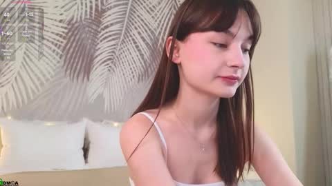 Snapshot of lolaprise chatting on October 24, 1:35 am Lola online show from October 24, 1:35 am