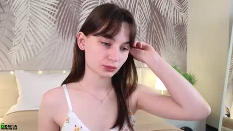 Lola online show from November 6, 1:39 am