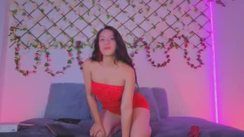 Snapshot of lolarosesxs chatting on November 9, 9:13 pm Lola online show from November 9, 9:13 pm