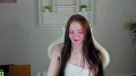 Lola online show from October 30, 9:22 am