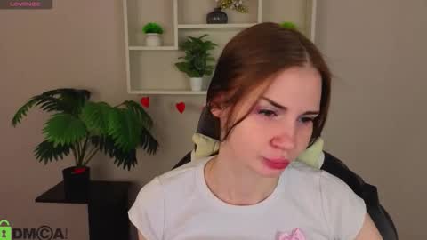 Lola online show from February 17, 9:17 am