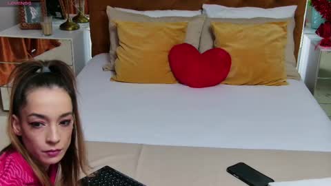 Lola online show from February 14, 7:21 pm