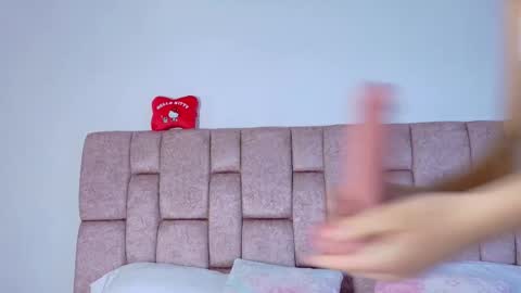 Lola online show from October 2, 11:28 am