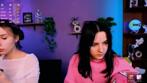 lole ti online show from April 6, 6:42 pm