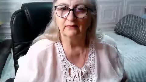 LolkaAlyss online show from April 21, 11:38 am