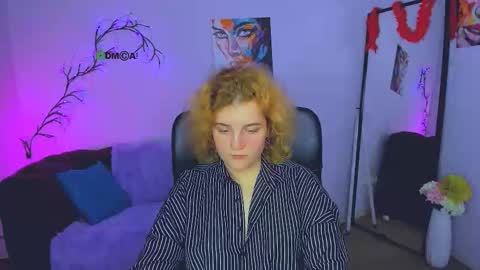 Snapshot of lolli_popsi chatting on December 5, 1:31 pm lolli_popsi online show from December 5, 1:31 pm