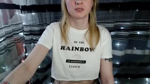 Lisa online show from February 2, 1:19 pm