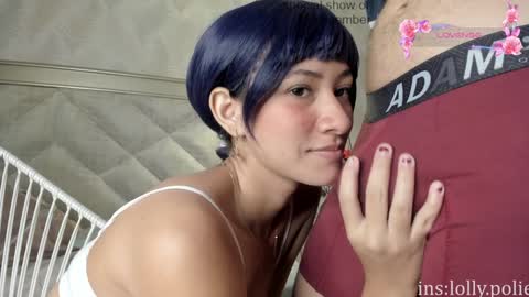 Snapshot of lolly_polie chatting on December 19, 1:18 pm Lolly and neighbor online show from December 19, 1:18 pm