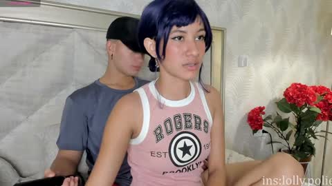 Snapshot of lolly_polie chatting on December 30, 1:36 pm Lolly and neighbor online show from December 30, 1:36 pm