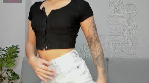 lolly_turner online show from January 14, 2:39 am