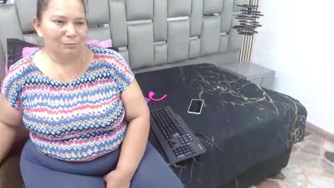 Snapshot of loly47 chatting on October 22, 12:22 am loly47 online show from October 22, 12:22 am