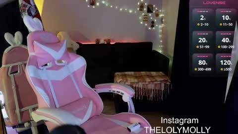 Snapshot of lolymolli chatting on December 11, 6:09 pm Molli online show from December 11, 6:09 pm