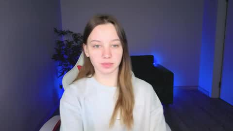 lolytaberry online show from May 11, 1:33 am