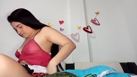 estehfania online show from June 18, 10:03 pm