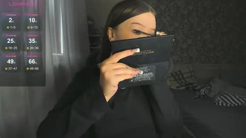 lona online show from September 26, 9:13 am