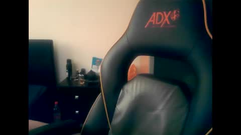 london_man1988 online show from March 10, 8:59 am