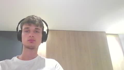 Snapshot of london_tomy chatting on September 13, 4:34 am london_tomy online show from September 13, 4:34 am