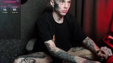 Snapshot of lone1ycrystal chatting on January 23, 12:19 pm Chris online show from January 23, 12:19 pm