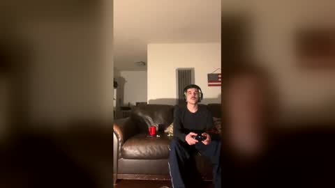 Longbeachslut  online show from January 9, 8:06 am