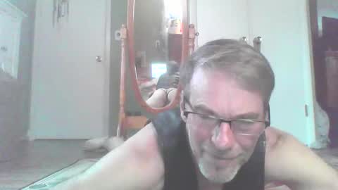 Snapshot of longbowrider555 chatting on December 10, 4:06 pm Jeff online show from December 10, 4:06 pm