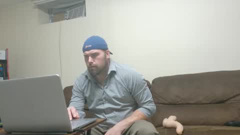 longhairedfreak1921 online show from September 25, 4:11 pm