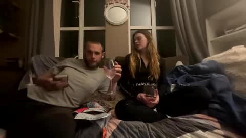 Unknowncouple online show from April 14, 10:05 pm