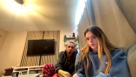 Unknowncouple online show from April 19, 10:03 am