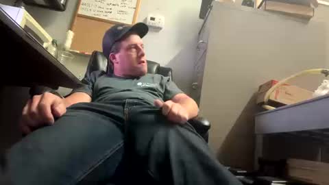 Snapshot of longjohnsilverskin chatting on October 16, 12:17 pm longjohnsilverskin online show from October 16, 12:17 pm