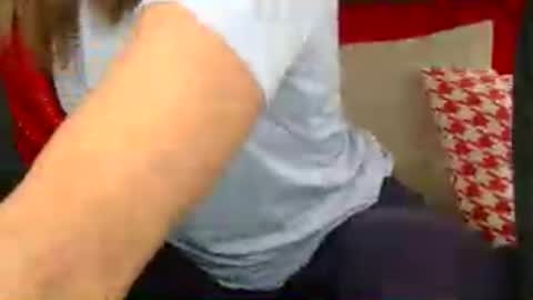 Snapshot of longlegstammy chatting on July 8, 7:29 pm Cutenurse91 online show from July 8, 7:29 pm