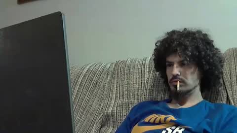 Snapshot of longnight5 chatting on December 5, 8:44 pm Alejandro Rulitos Twitter longnight55 Intagram 5longnight5 online show from December 5, 8:44 pm