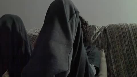 Snapshot of longnight5 chatting on January 15, 6:40 pm Alejandro Rulitos Twitter longnight55 Intagram 5longnight5 online show from January 15, 6:40 pm