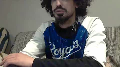 Snapshot of longnight5 chatting on January 17, 9:28 pm Alejandro Rulitos Twitter longnight55 Intagram 5longnight5 online show from January 17, 9:28 pm