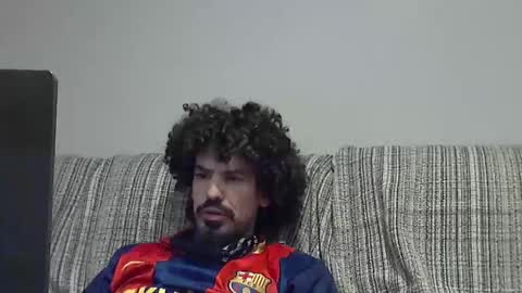 Snapshot of longnight5 chatting on January 22, 1:42 am Alejandro Rulitos Twitter longnight55 Intagram 5longnight5 online show from January 22, 1:42 am